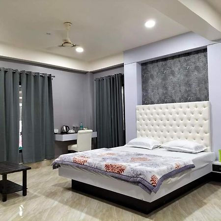Radiant Club & Resort Imphal Luaran gambar